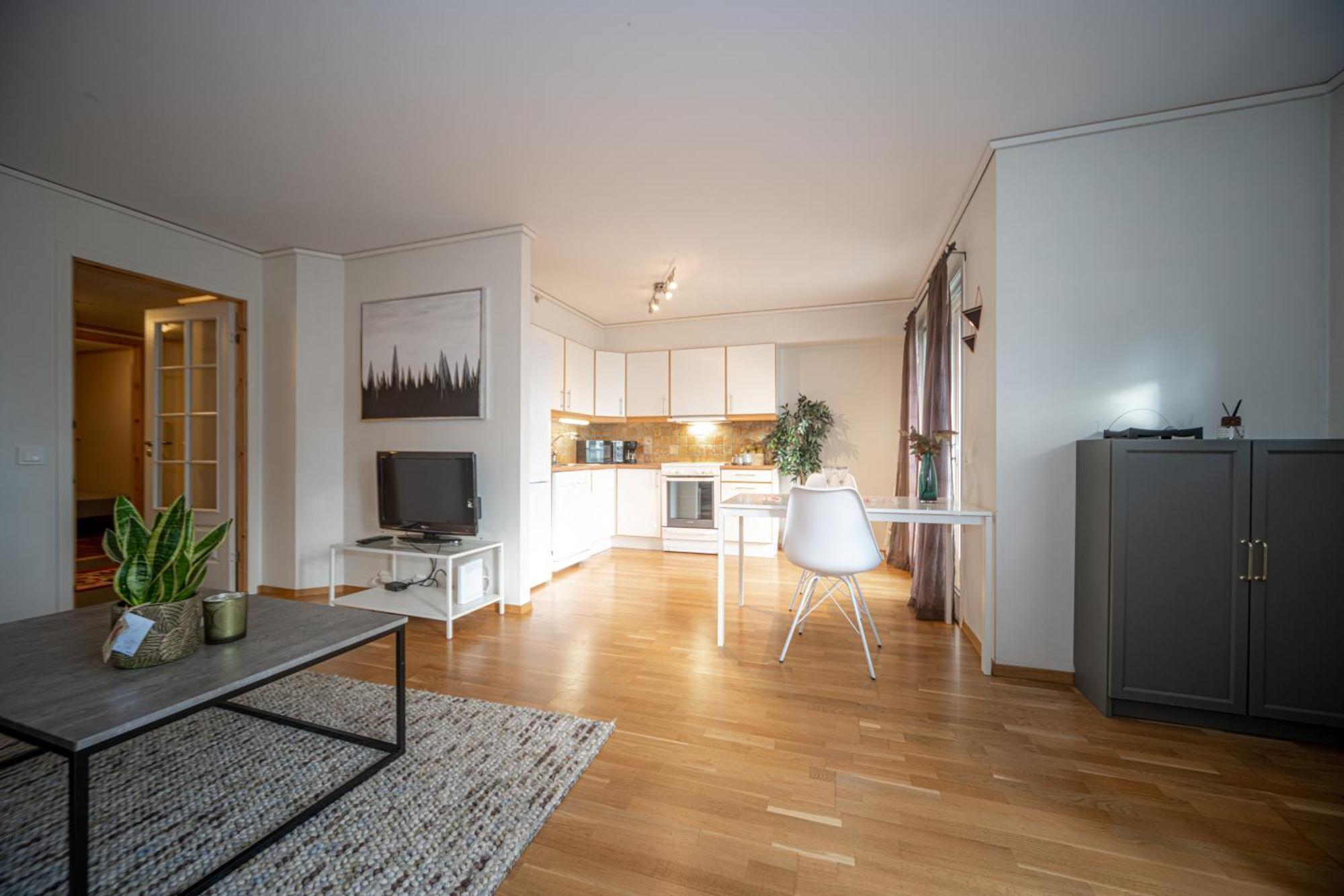 Supersentral 3-Roms Leilighet Med Parkering I Garasje Haugesund Buitenkant foto
